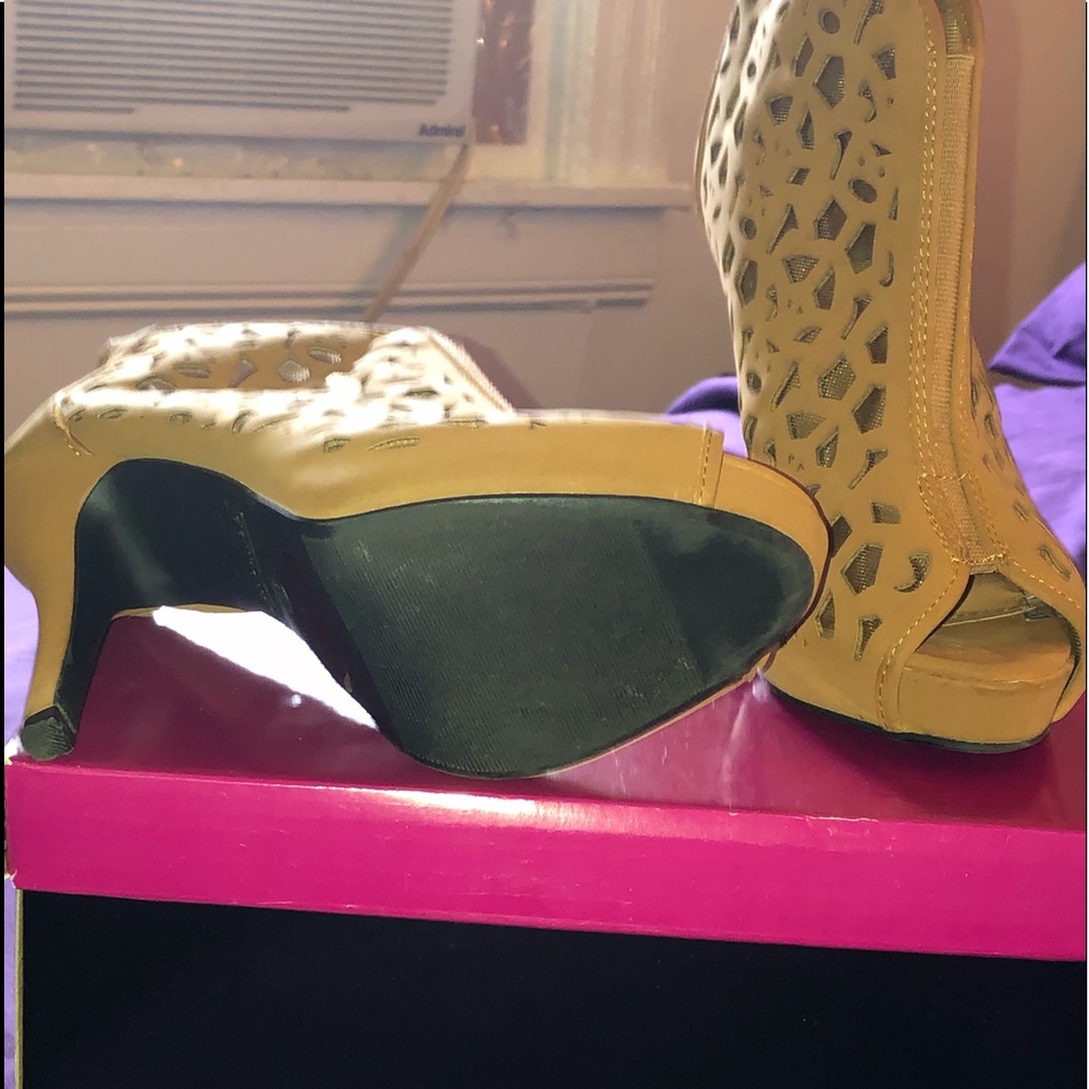 Dollhouse heels